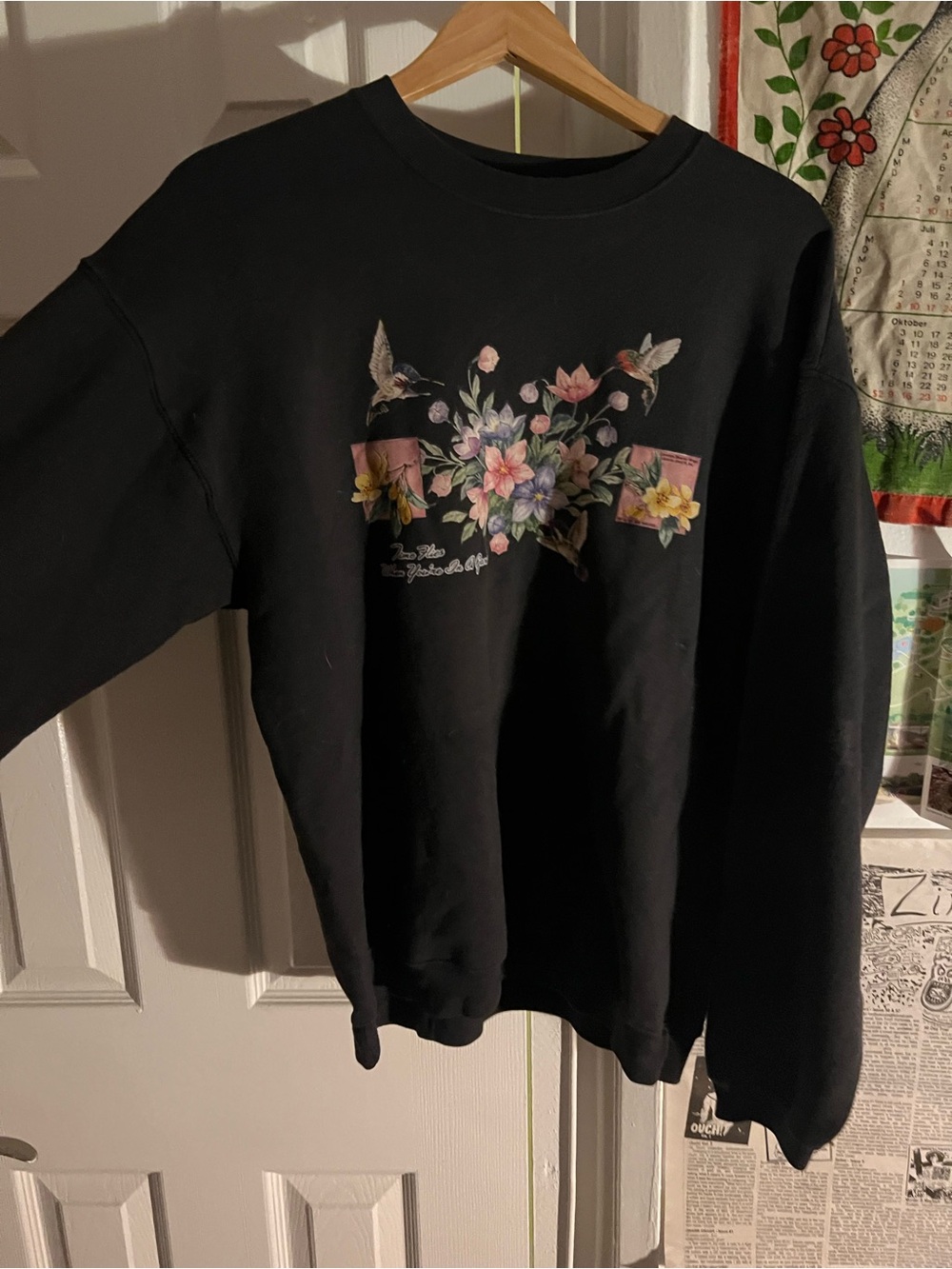 Black Floral Hummingbird Graphic Sweatshirt